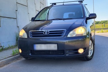 Toyota Avensis Verso D-4D 7 miejsc Czujniki parkowania Webasto ZAMIANA