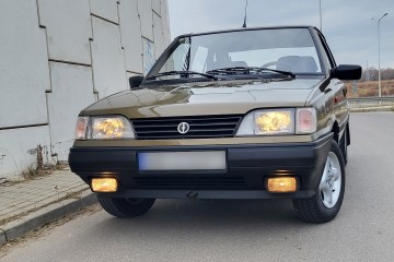 Polonez Caro Ostatni Caro Zadbany egzemplarz Folia na podłodze ZAMIANA